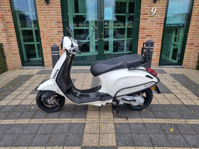 Vespa - primavera 2t - brommer - afbeelding 1 van  11
