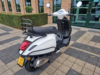 Vespa - primavera 2t - brommer - afbeelding 7 van  11