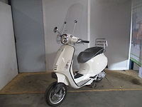 Vespa - schade snorscooter - primavera 4t - scooter - afbeelding 3 van  8