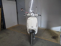 Vespa - schade snorscooter - primavera 4t - scooter - afbeelding 5 van  11
