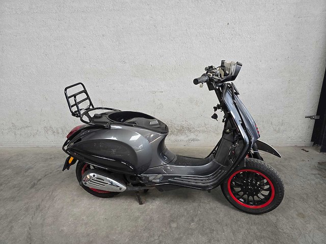 Vespa - snor scooter - sprint - moped 4t 25km uitvoering dgz85s - afbeelding 2 van  6