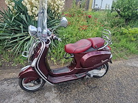 Vespa - snorscooter - lx 2t - brommer - afbeelding 9 van  11