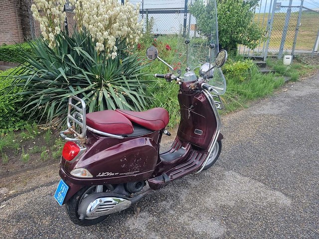 Vespa - snorscooter - lx 2t - brommer - afbeelding 10 van  11