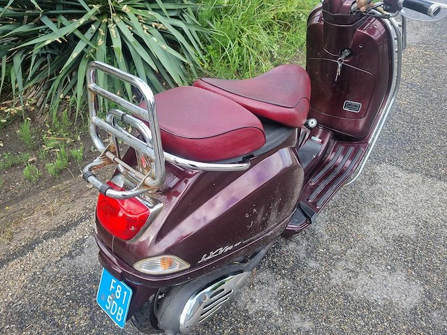 Vespa - snorscooter - lx 2t - brommer - afbeelding 2 van  8