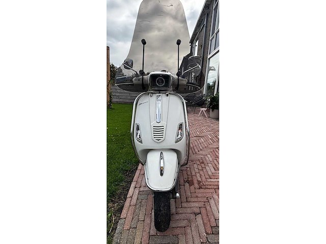Vespa - snorscooter - lx 2t - scooter - afbeelding 2 van  11
