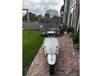 Vespa - snorscooter - lx 2t - scooter - afbeelding 7 van  11
