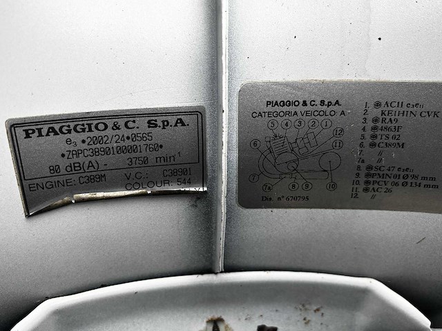 Vespa - snorscooter - lx 2t - scooter - afbeelding 9 van  11