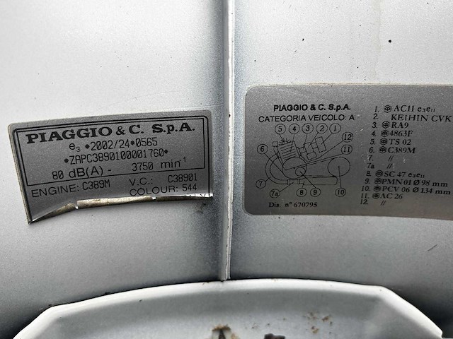 Vespa - snorscooter - lx 2t - scooter - afbeelding 10 van  11