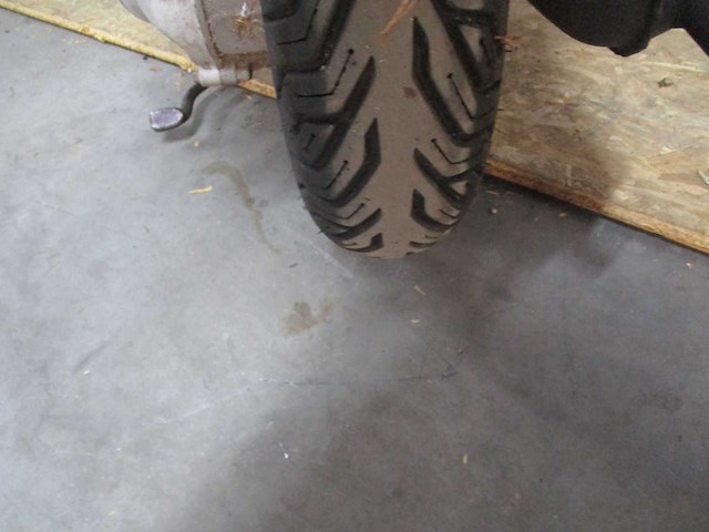 Vespa - snorscooter - lx 50 4t - scooter - afbeelding 11 van  11