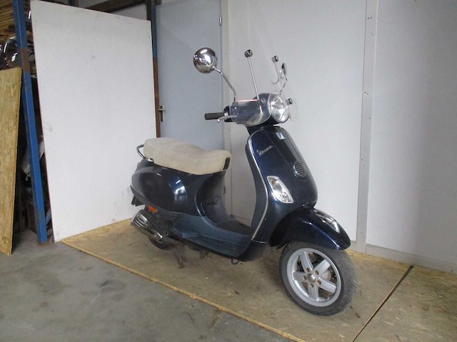 Vespa - snorscooter - lx 50 4t - scooter - afbeelding 7 van  11