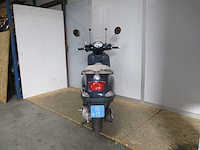Vespa - snorscooter - lx 50 4t - scooter - afbeelding 10 van  11