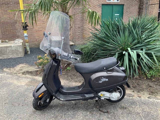 Vespa - snorscooter - lx50 - scooter - afbeelding 2 van  9