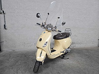 Vespa - snorscooter - lxv 4t - 25km uitvoering f247pl - afbeelding 3 van  7