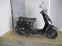 Vespa - snorscooter - s 4t - scooter - afbeelding 8 van  11