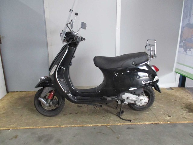 Vespa - snorscooter - s 4t - scooter - afbeelding 1 van  11