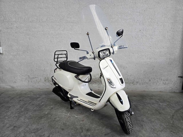 Vespa - snorscooter - s50 4t - 25km uitvoering f063rg - afbeelding 4 van  7