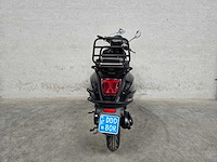 Vespa - snorscooter - sprint 4t - 25km uitvoering ddd80r - afbeelding 5 van  6