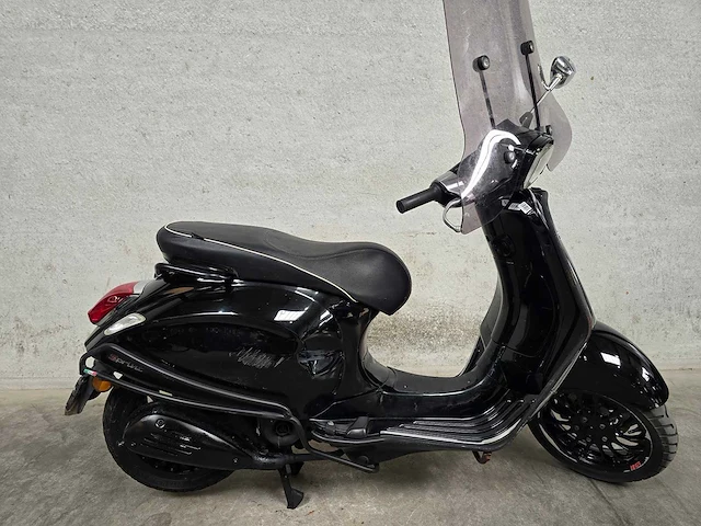 Vespa - snorscooter - sprint 4t - 25km uitvoering dft90k - afbeelding 3 van  10