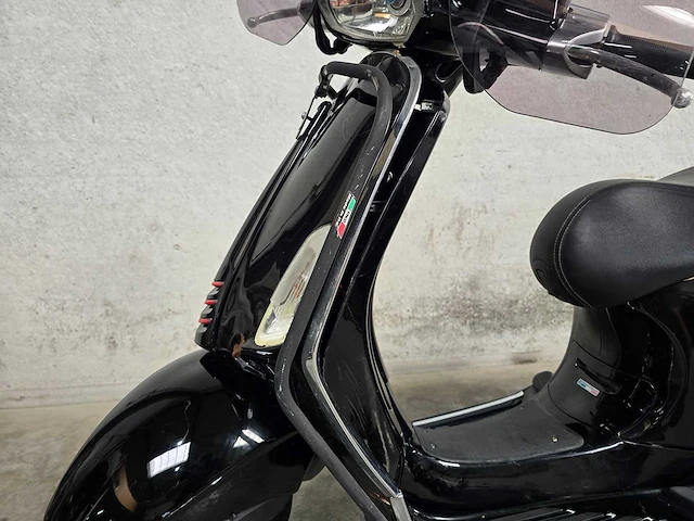 Vespa - snorscooter - sprint 4t - 25km uitvoering dft90k - afbeelding 9 van  10