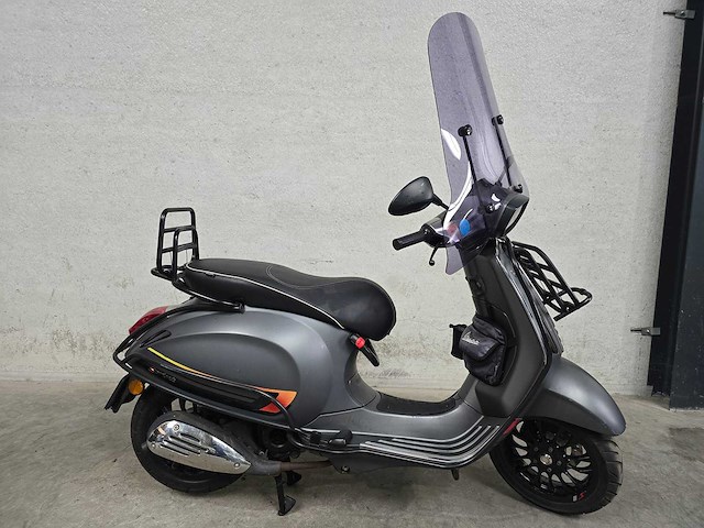 Vespa - snorscooter - sprint 4t - 25km uitvoering dgg45d - afbeelding 2 van  8