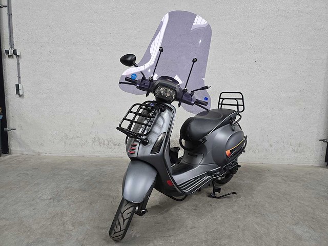 Vespa - snorscooter - sprint 4t - 25km uitvoering dgg45d - afbeelding 3 van  8