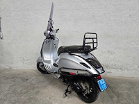 Vespa - snorscooter - sprint 4t - 25km uitvoering dgk61f - afbeelding 6 van  7