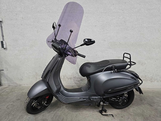Vespa - snorscooter - sprint 4t - 25km uitvoering djb14p - afbeelding 1 van  8