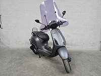 Vespa - snorscooter - sprint 4t - 25km uitvoering djb14p - afbeelding 1 van  4