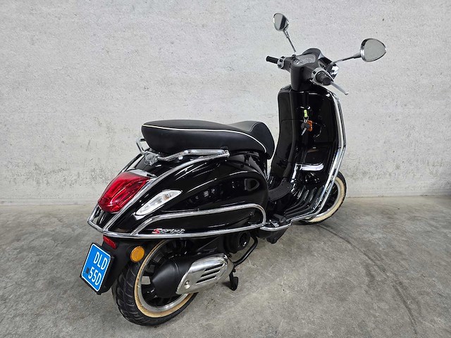 Vespa - snorscooter - sprint 4t - 25km uitvoering dld55d - afbeelding 7 van  8