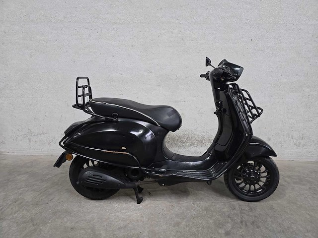 Vespa - snorscooter - sprint 4t - 25km uitvoering f646xt - afbeelding 7 van  9