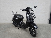 Vespa - snorscooter - sprint 4t - 25km uitvoering f646xt - afbeelding 5 van  9