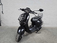 Vespa - snorscooter - sprint 4t - 25km uitvoering f646xt - afbeelding 3 van  9