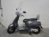 Vespa - snorscooter - sprint 4t - scooter - afbeelding 1 van  7