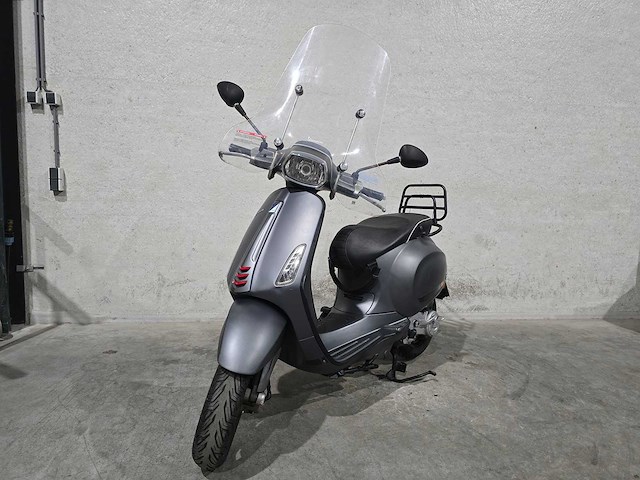 Vespa - snorscooter - sprint 4t - scooter - afbeelding 3 van  7