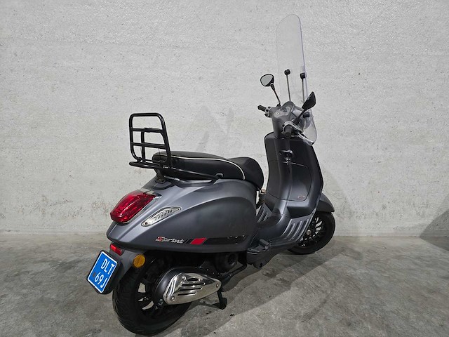 Vespa - snorscooter - sprint 4t - scooter - afbeelding 5 van  7