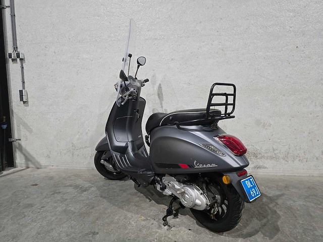 Vespa - snorscooter - sprint 4t - scooter - afbeelding 6 van  7