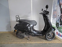 Vespa - snorscooter - sprint 4t - scooter - afbeelding 6 van  11