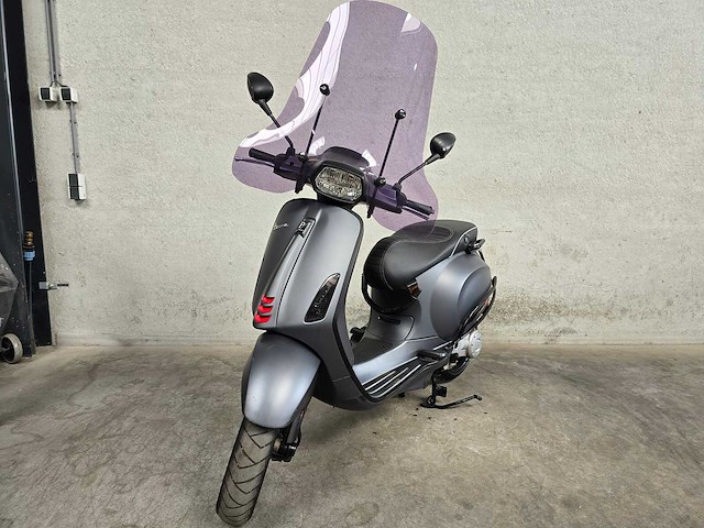 Vespa - snorscooter - sprint 50 - 4t 25km uitvoering dsg13g - afbeelding 3 van  9