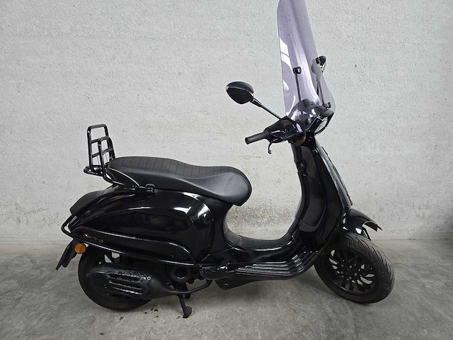 Vespa - snorscooter - sprint 50 - 4t 25km uitvoering dzz03d - afbeelding 2 van  9