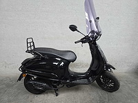 Vespa - snorscooter - sprint 50 - 4t 25km uitvoering dzz03d - afbeelding 2 van  9