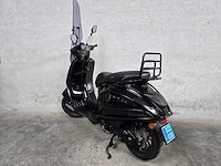Vespa - snorscooter - sprint 50 - 4t 25km uitvoering dzz03d - afbeelding 7 van  9