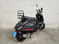 Vespa - snorscooter - sprint 50 - brommer - afbeelding 8 van  9