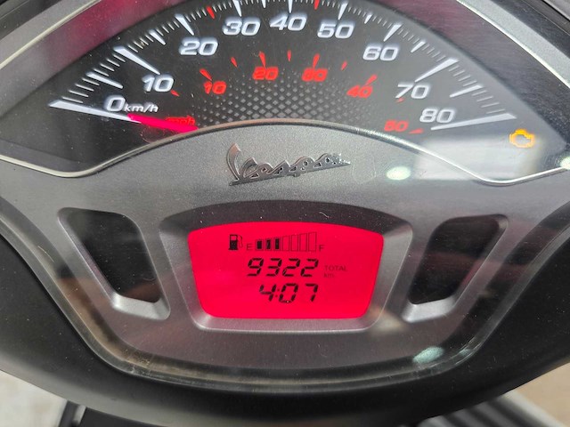 Vespa - snorscooter - sprint 50 - brommer - afbeelding 9 van  9