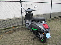 Vespa - snorscooter - sprint 50 - scooter - afbeelding 2 van  11