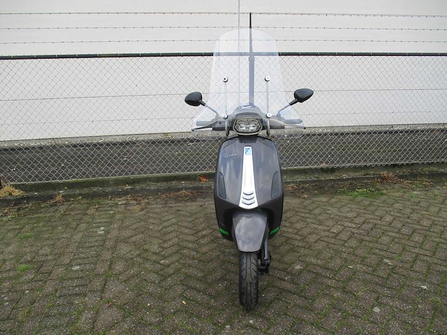 Vespa - snorscooter - sprint 50 - scooter - afbeelding 5 van  11