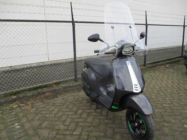 Vespa - snorscooter - sprint 50 - scooter - afbeelding 7 van  11