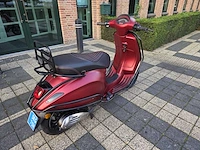 Vespa - sprint 2017 4 takt - snorfietsen & snorscooters - afbeelding 4 van  7