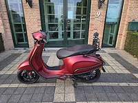 Vespa - sprint 2017 4 takt - snorfietsen & snorscooters - afbeelding 1 van  7
