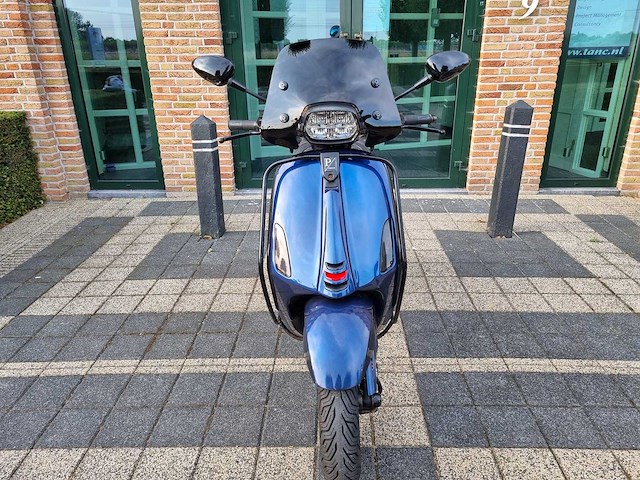 Vespa - sprint primavera 4 takt - brommer - afbeelding 18 van  20