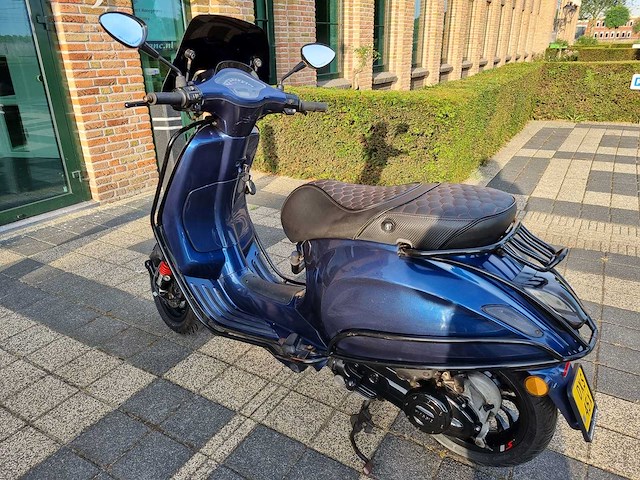 Vespa - sprint primavera 4 takt - brommer - afbeelding 18 van  20
